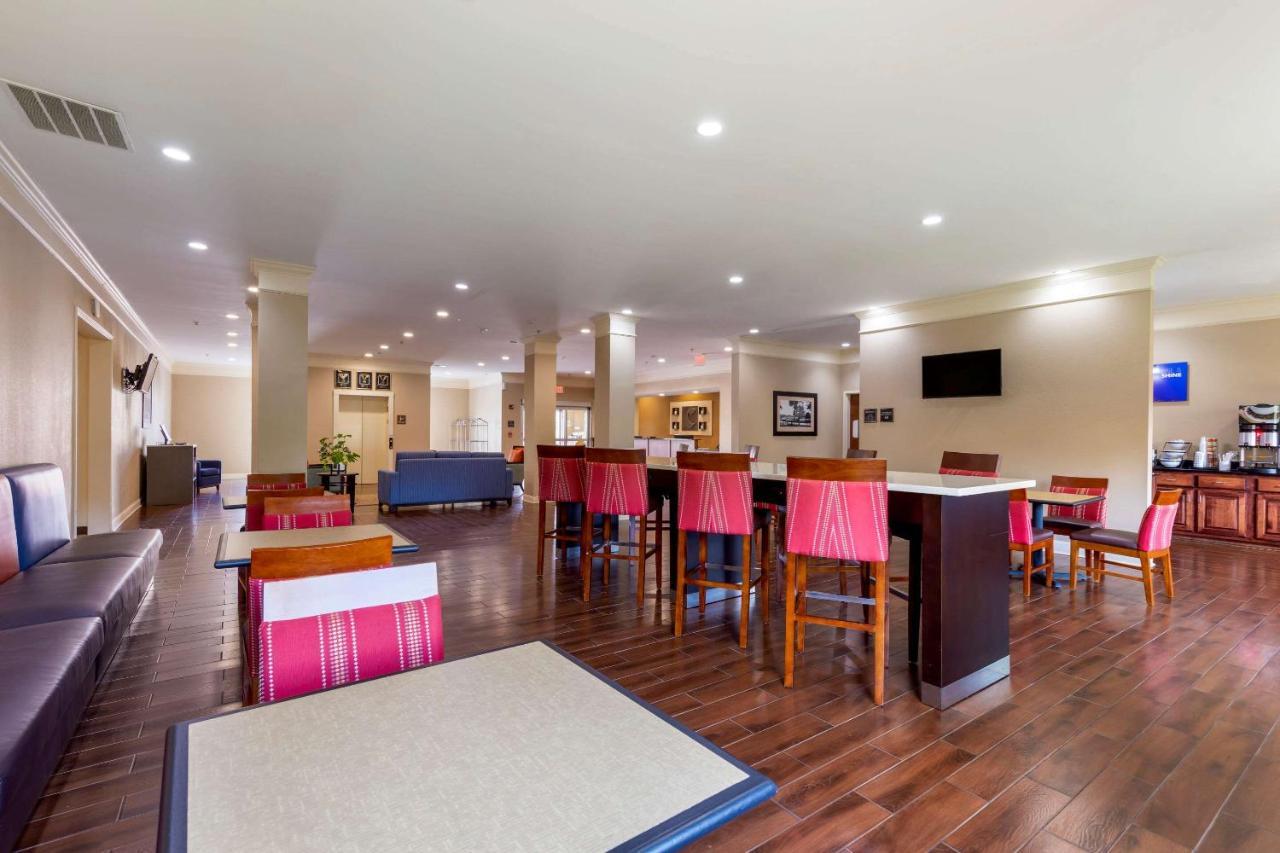 Comfort Inn Near University Хънтсвил Екстериор снимка