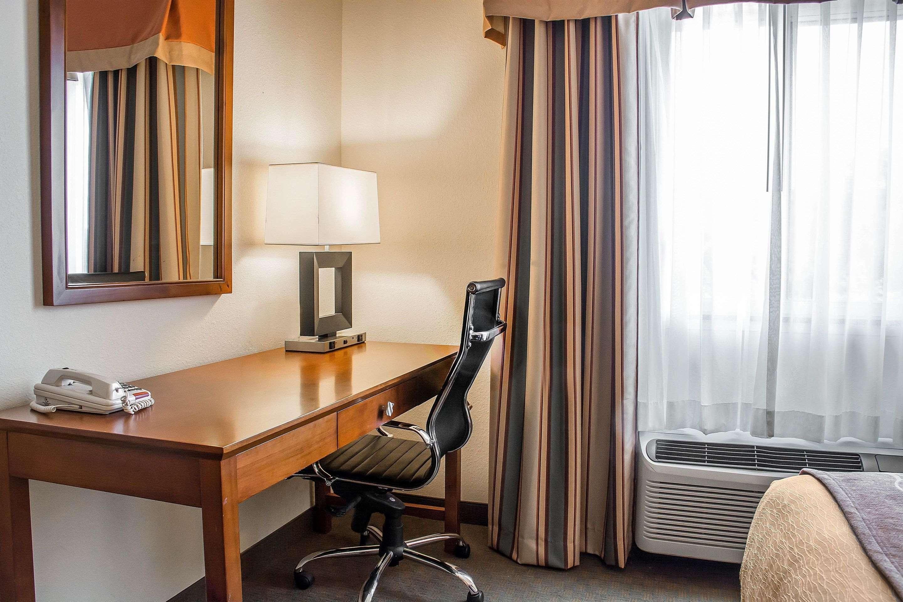 Comfort Inn Near University Хънтсвил Екстериор снимка