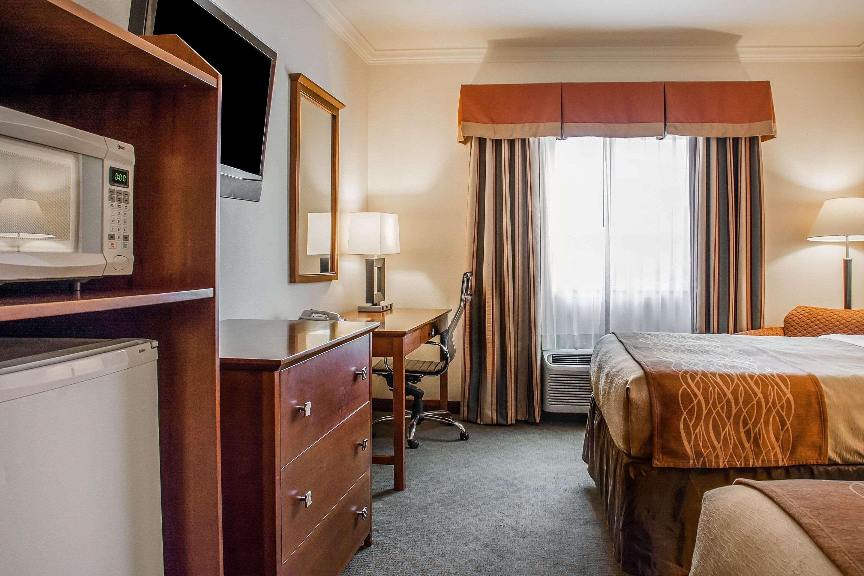 Comfort Inn Near University Хънтсвил Екстериор снимка