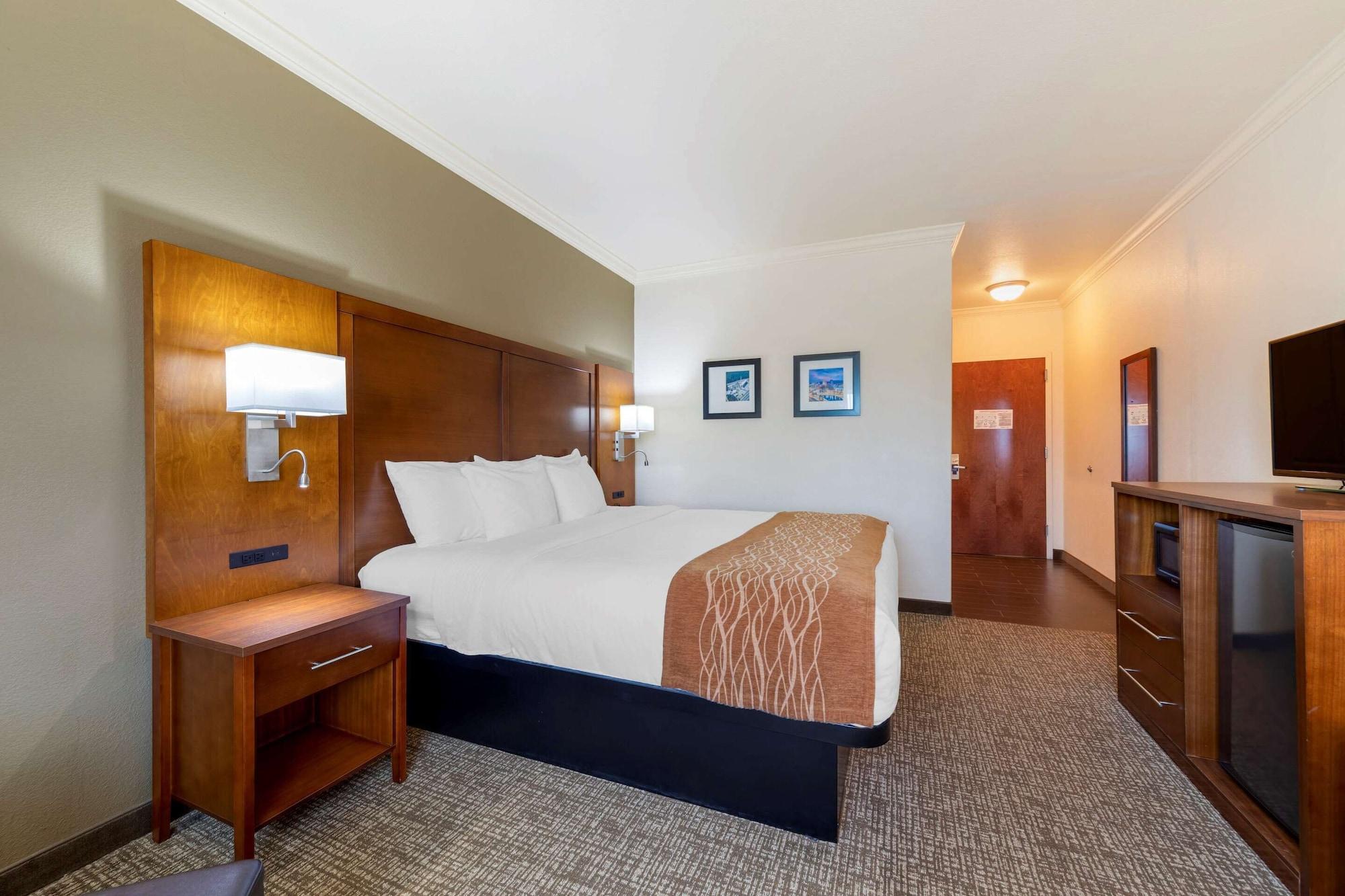 Comfort Inn Near University Хънтсвил Екстериор снимка