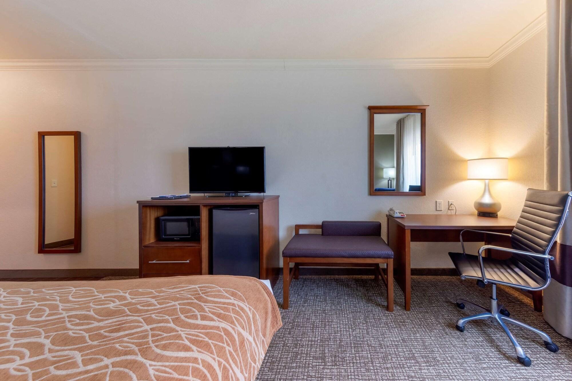 Comfort Inn Near University Хънтсвил Екстериор снимка